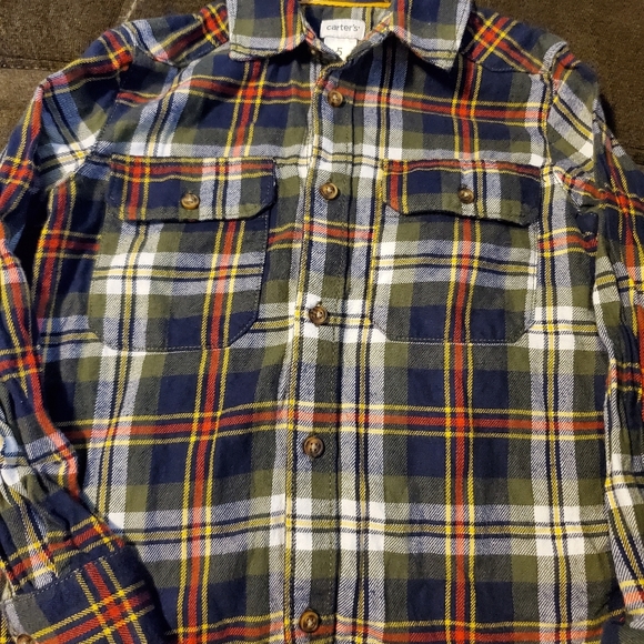 1 button down and 3 flannels! - Picture 2 of 5